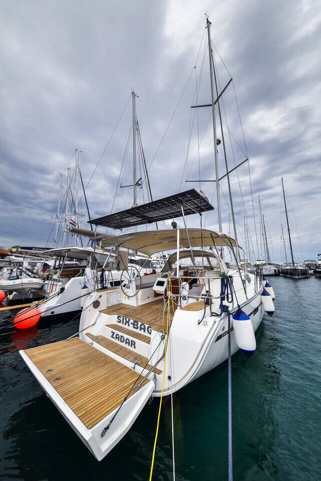 Bavaria Cruiser 46  | Six Bag