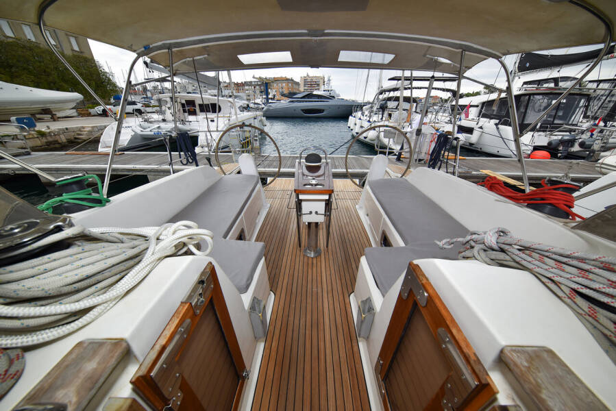 Bavaria Cruiser 46  | Six Bag