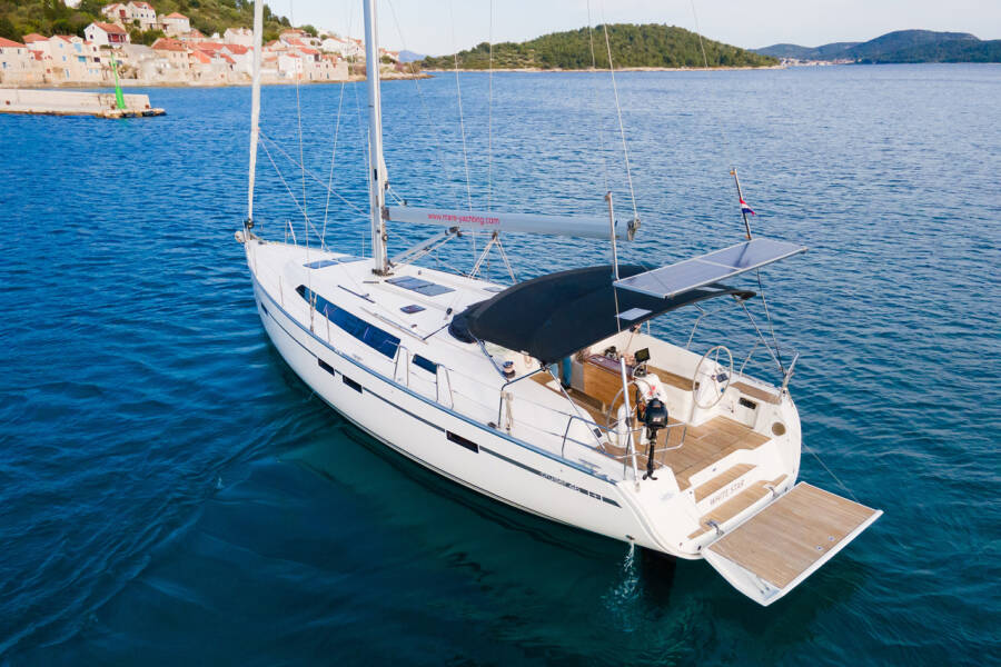 Bavaria Cruiser 46  | White Star