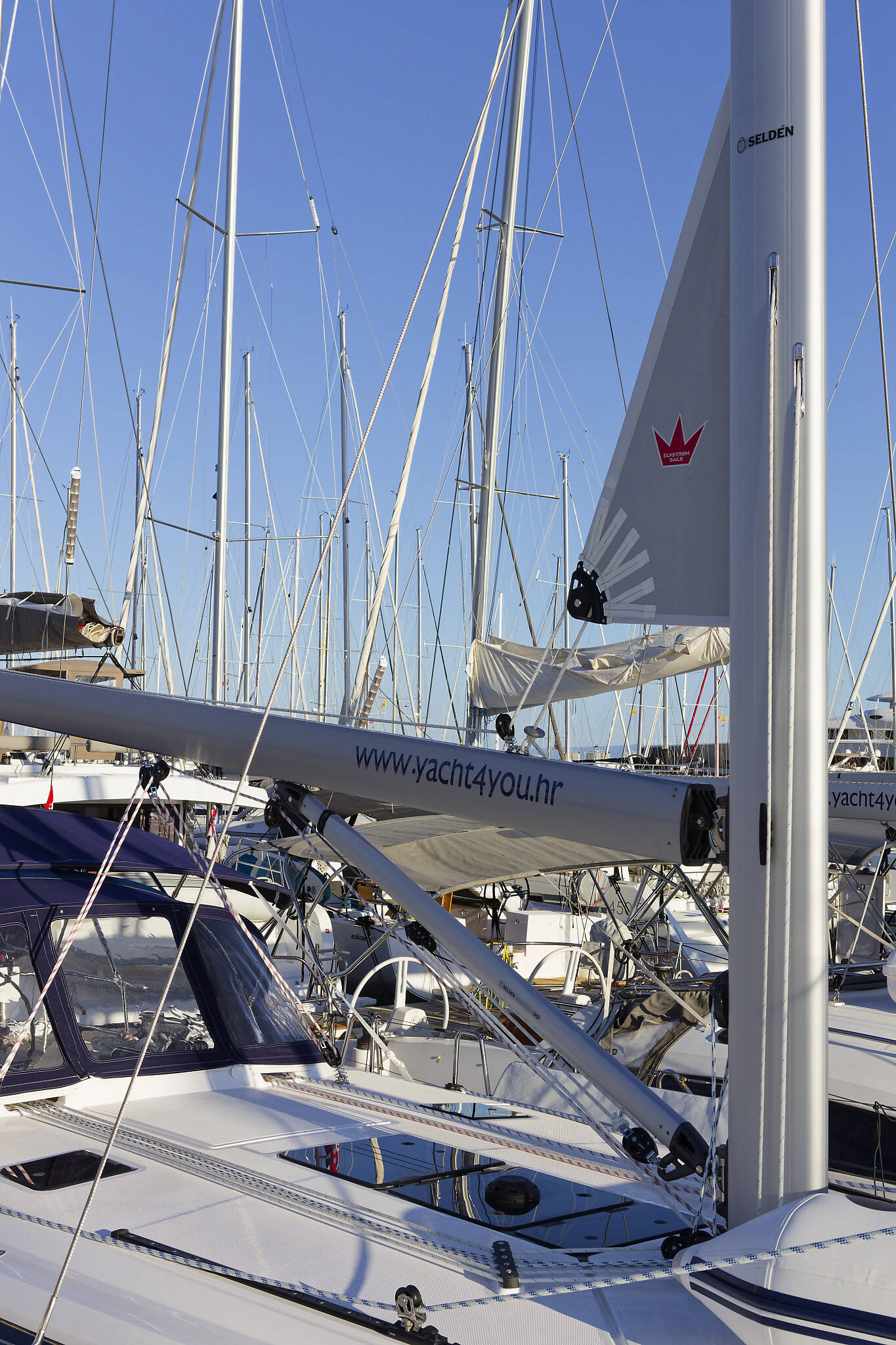 Bavaria Cruiser 46  | Val