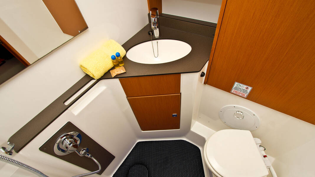 Bavaria Cruiser 46  | Summer Point