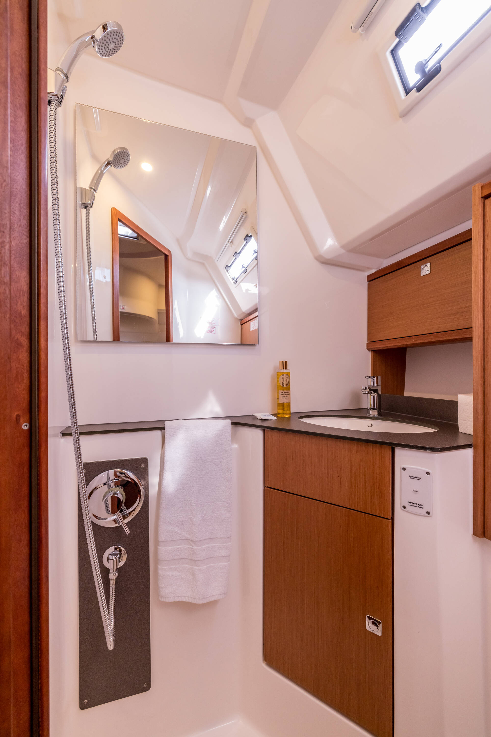 Bavaria Cruiser 46  | Sea Sparkle