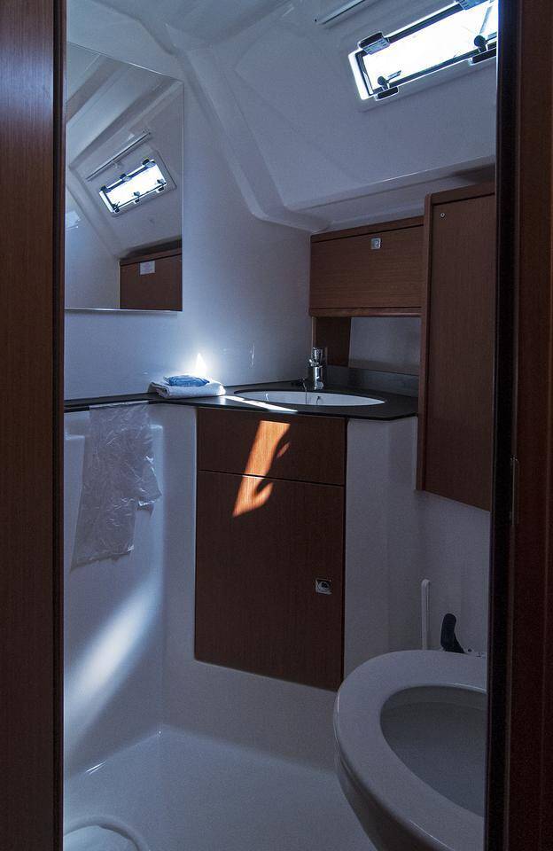 Bavaria Cruiser 46  | Adria Myriam