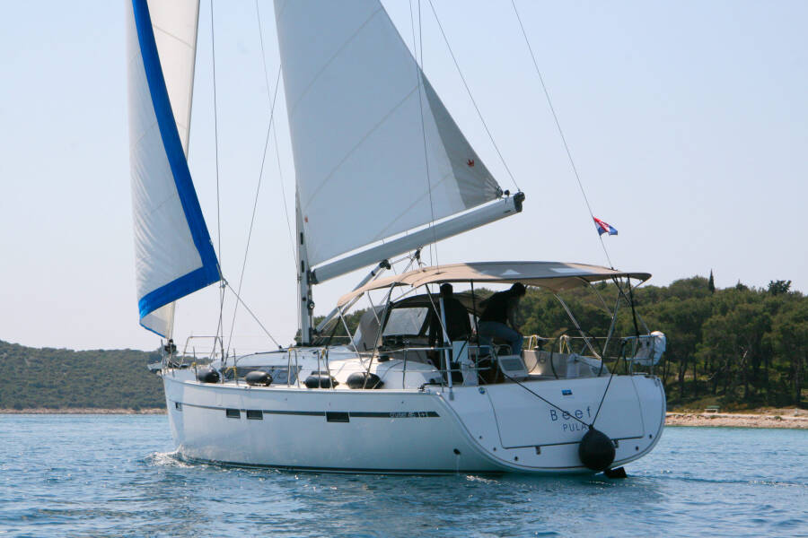 Bavaria Cruiser 46 | Beef