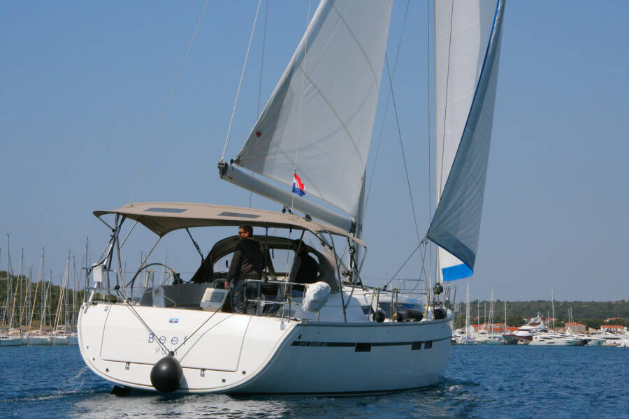 Bavaria Cruiser 46 | Beef