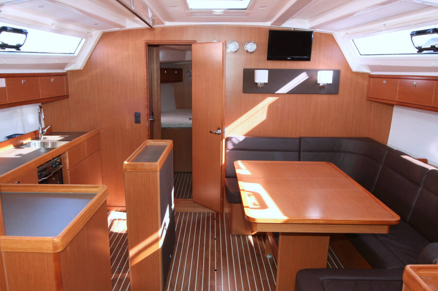 Bavaria Cruiser 46 | Beef