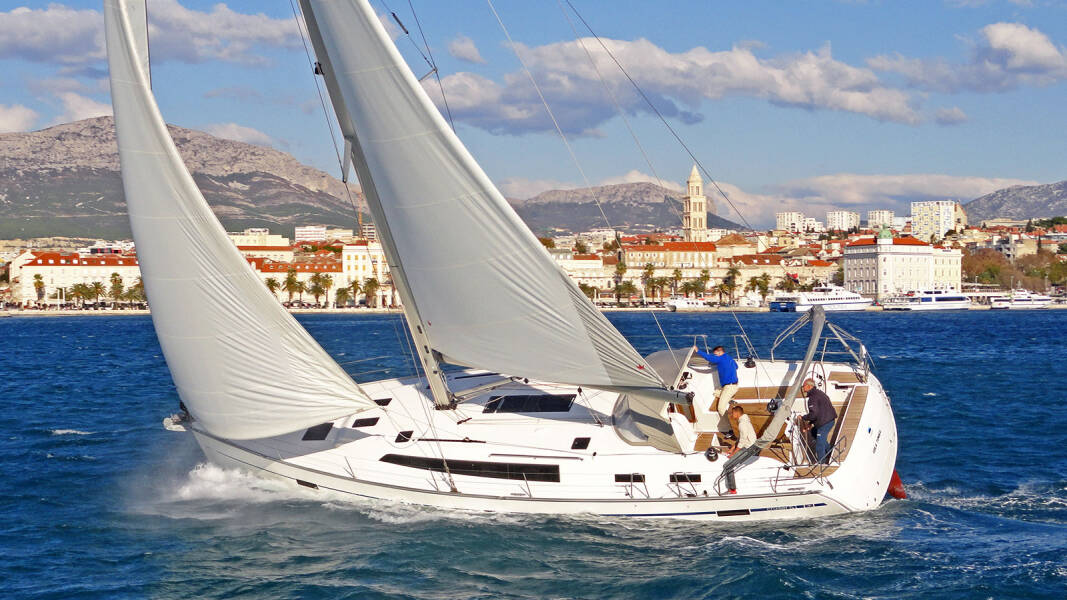 Bavaria Cruiser 51  | Vela Tonka