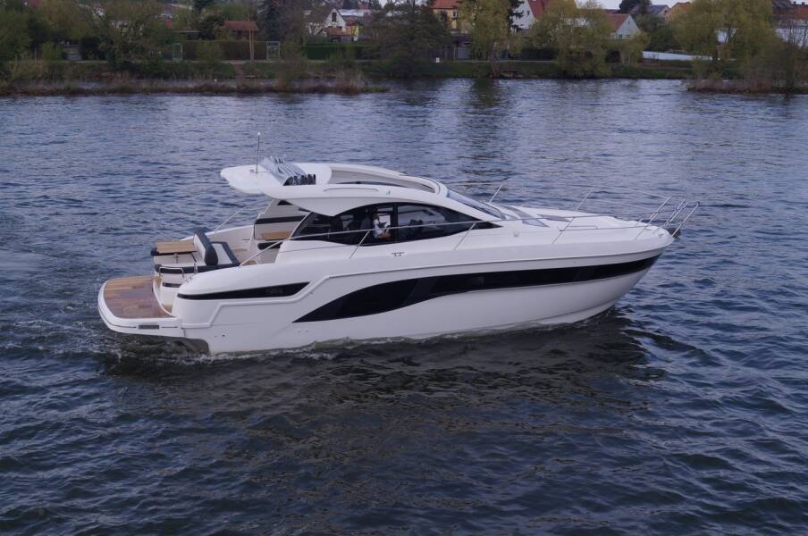 Bavaria SR41  | Ivana