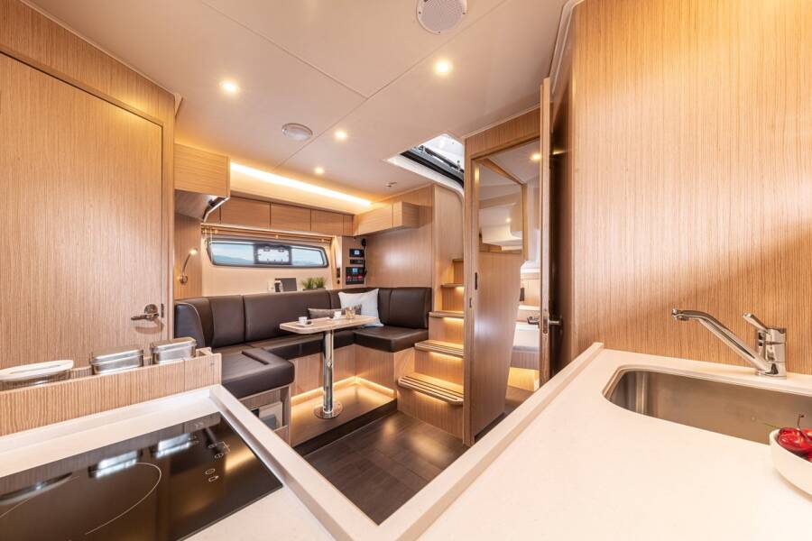 Bavaria SR41  | Ivana