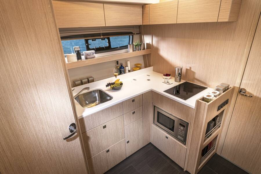 Bavaria SR41  | Ivana