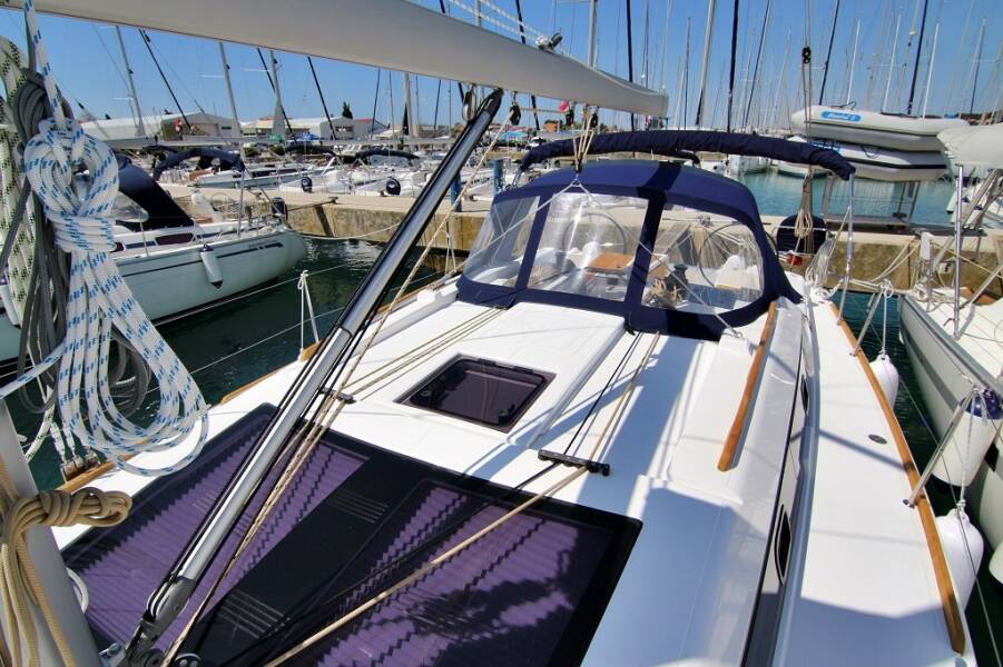 Dufour 382 GL  | Louise