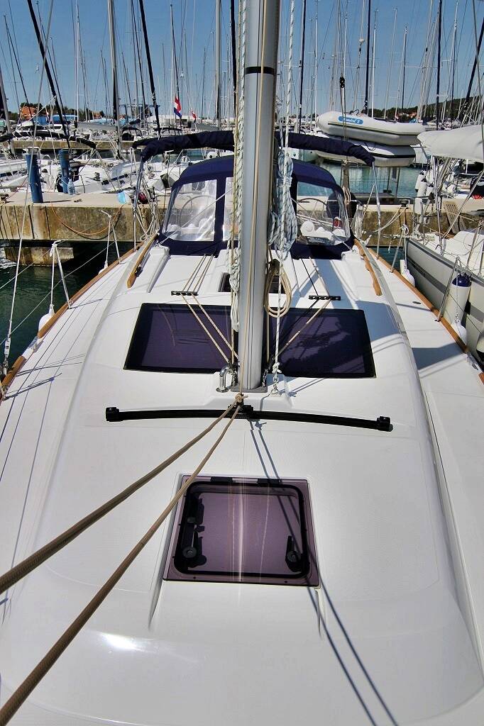 Dufour 382 GL  | Louise