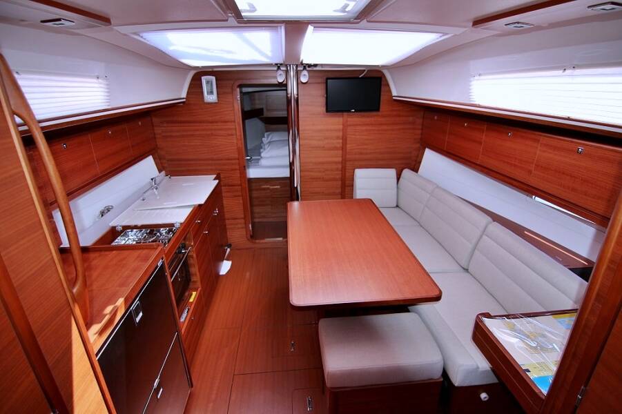 Dufour 382 GL  | Louise