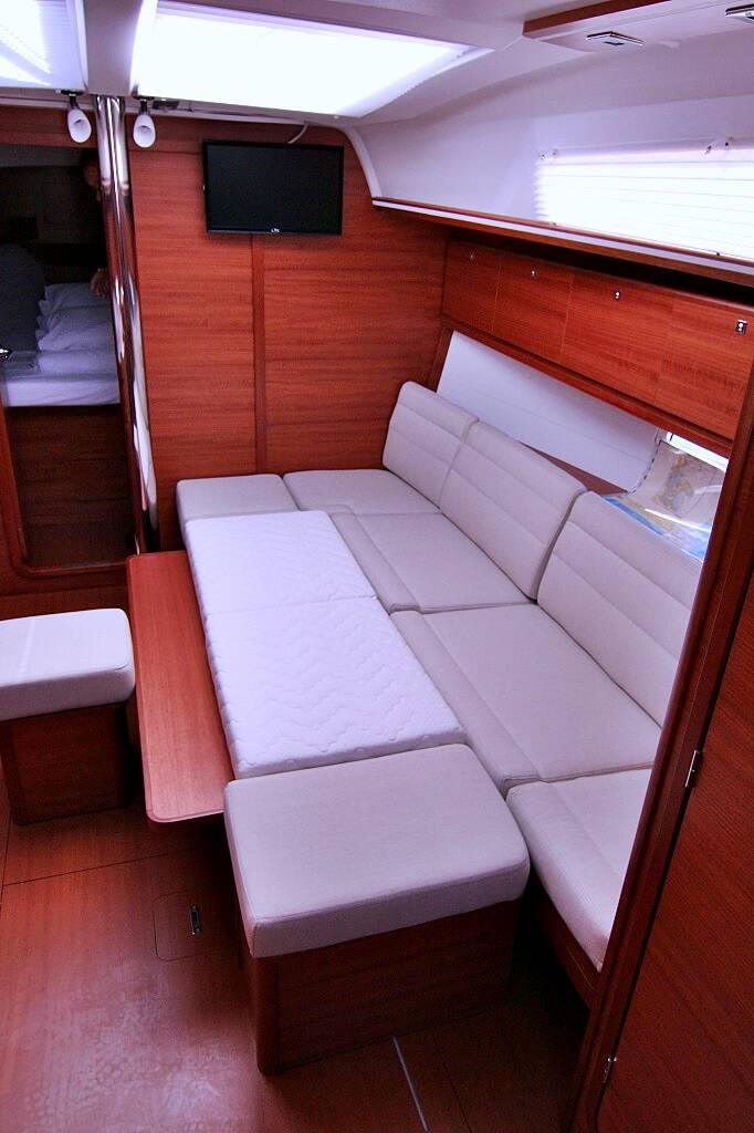 Dufour 382 GL  | Louise