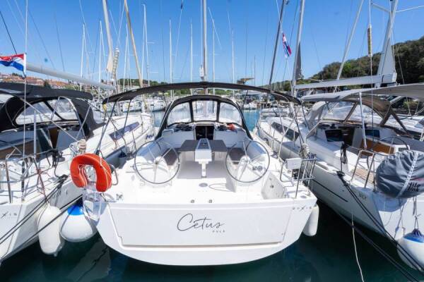 Dufour 382 GL