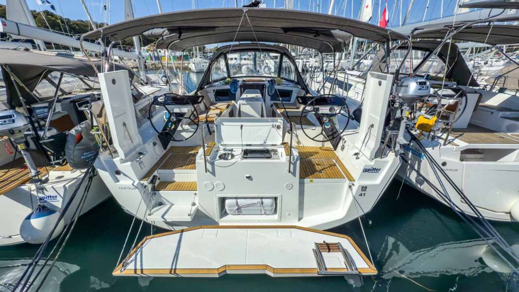 Dufour 41 Performance  | Nine to five