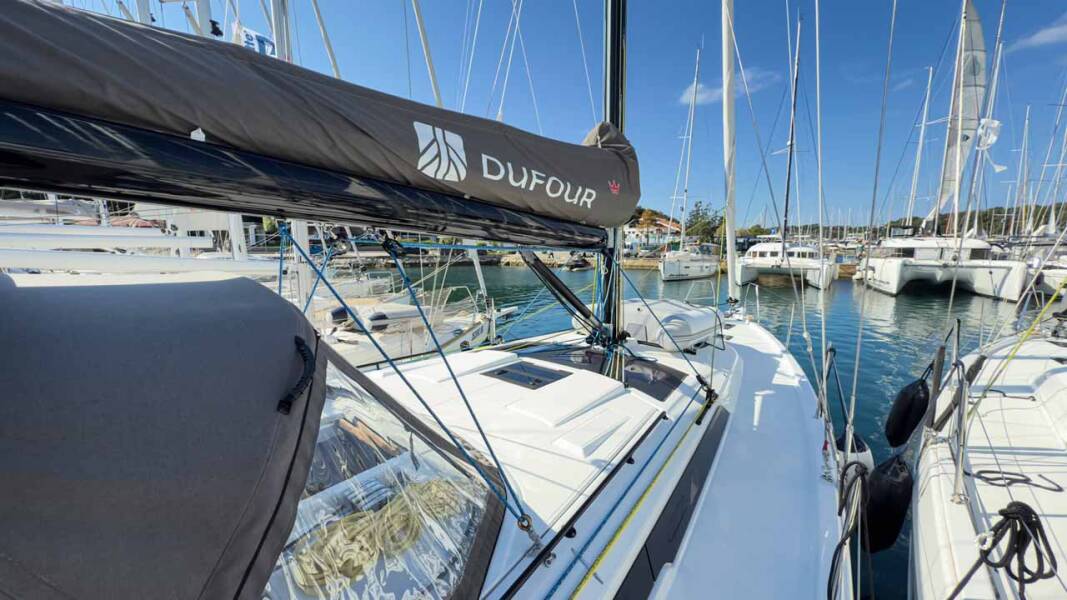 Dufour 41 Performance  | Nine to five