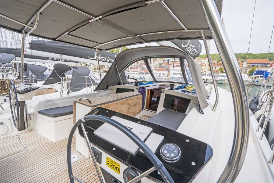 Dufour 41 | First Song