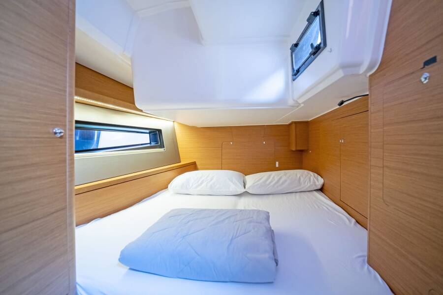 Dufour 41 | First Song