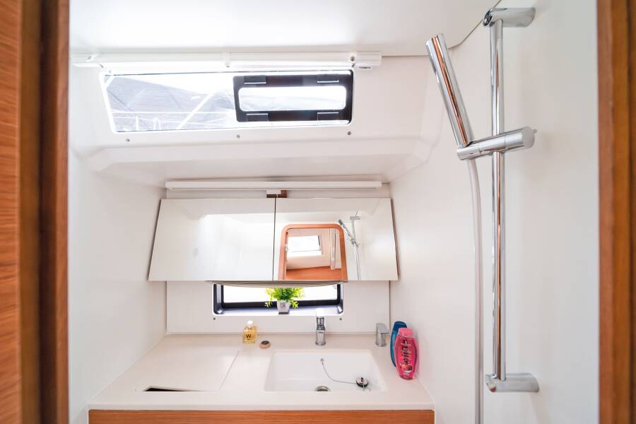 Dufour 41 | First Song