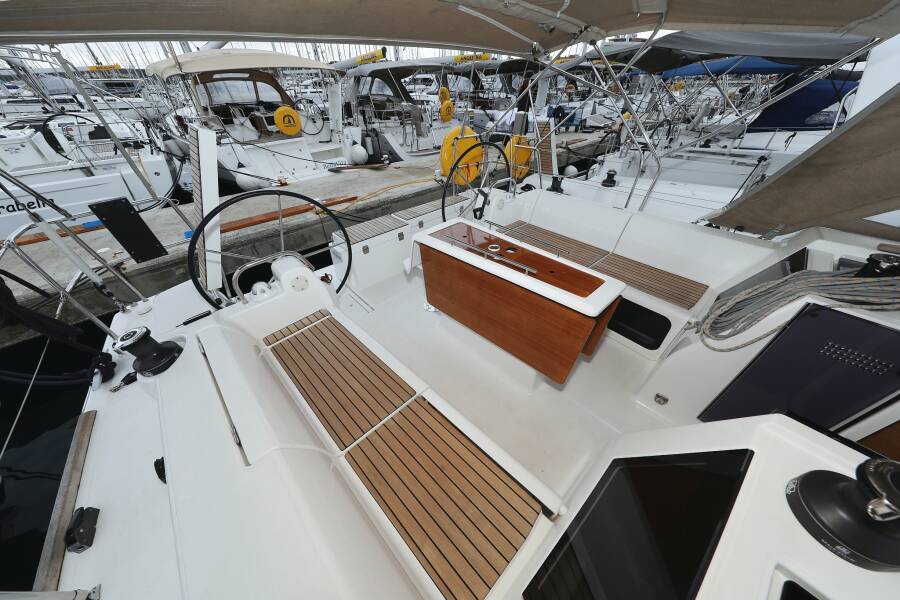 Dufour 412 GL  | Mona