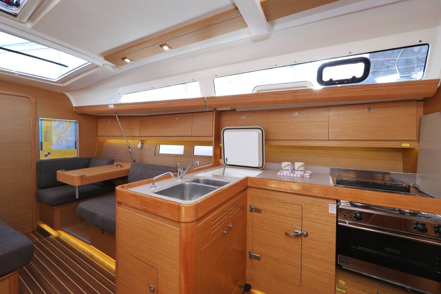 Dufour 412 GL  | Adrio