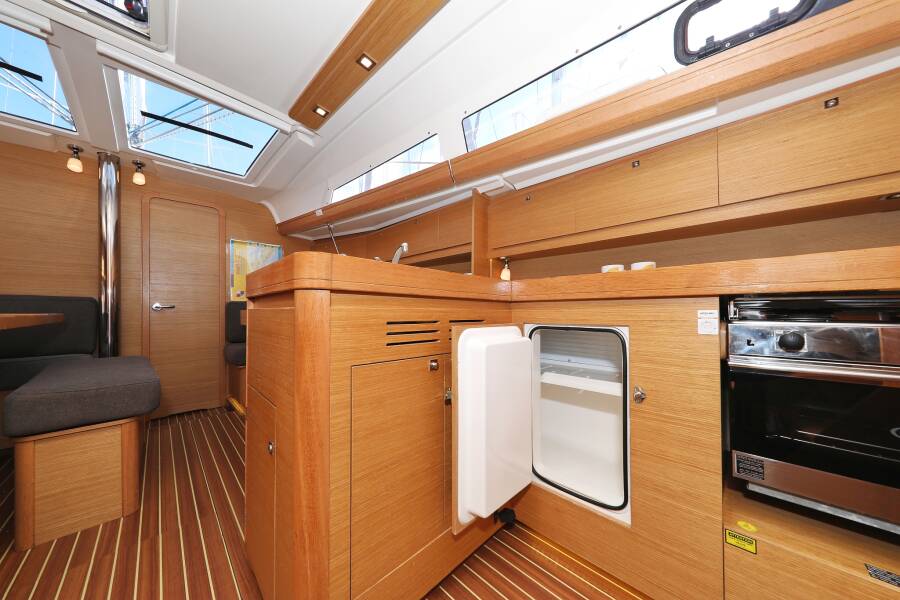 Dufour 412 GL  | Adrio