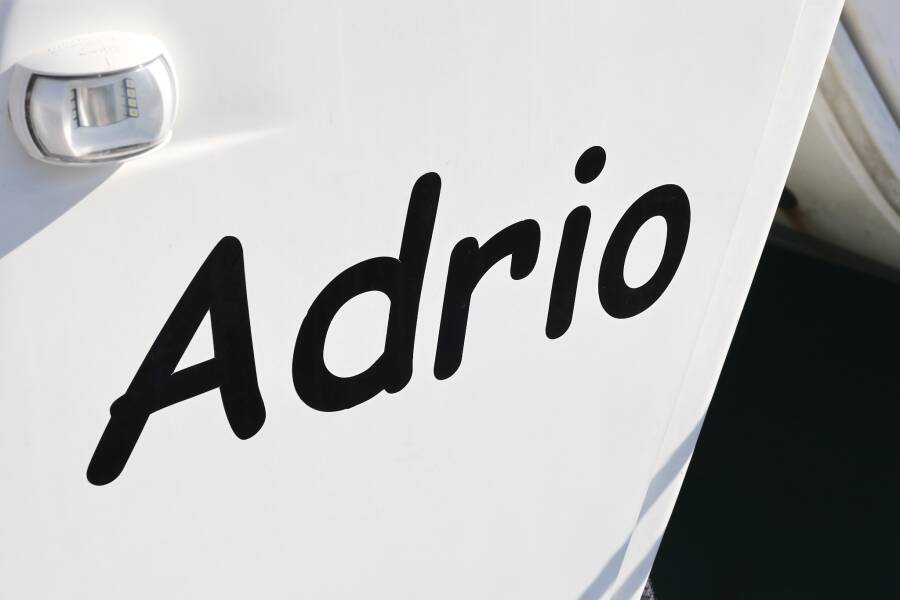 Dufour 412 GL  | Adrio
