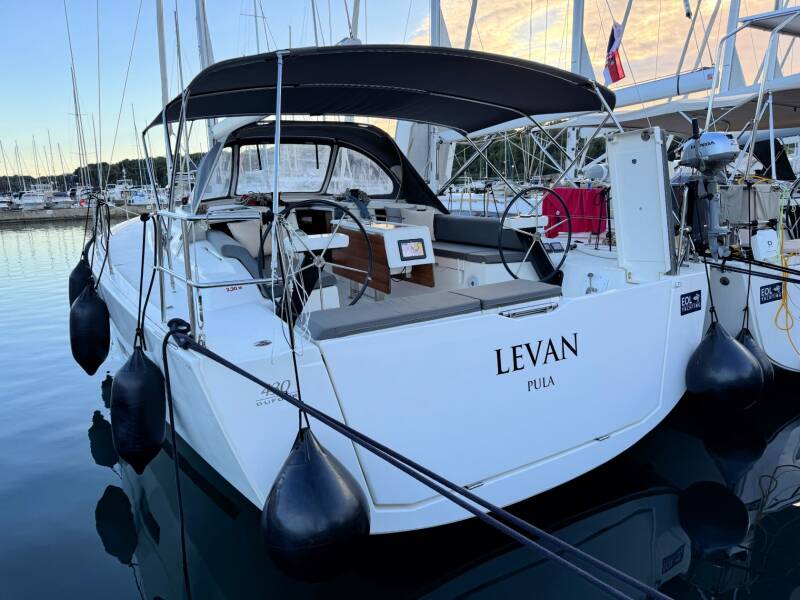Dufour 430 GL  | Levan