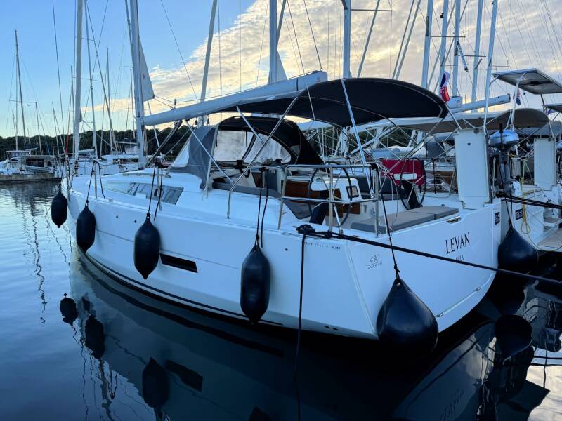 Dufour 430 GL  | Levan
