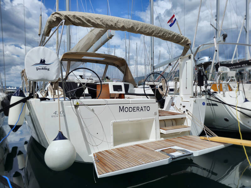 Dufour 430 GL  | Moderato