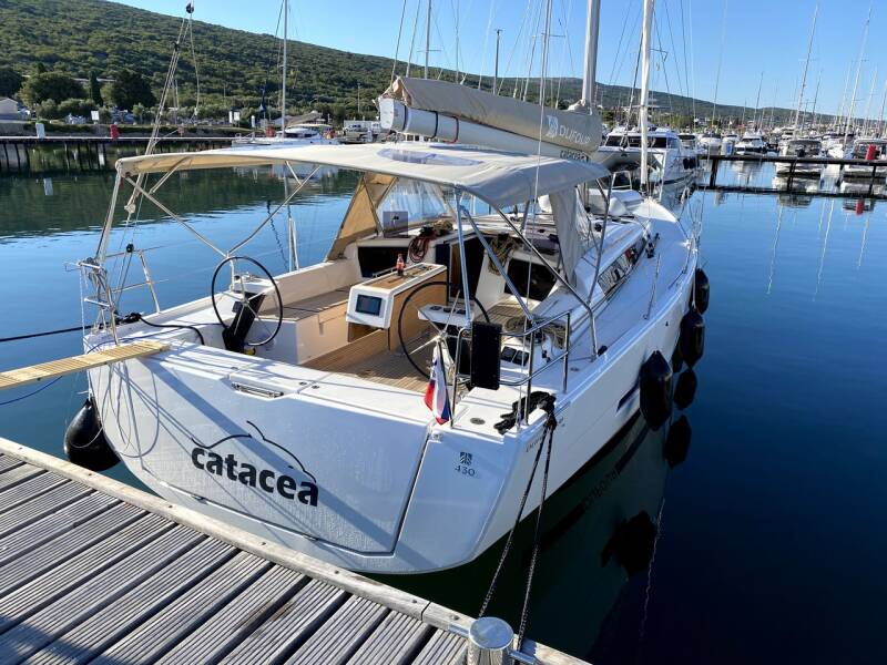 Dufour 430  | Catacea