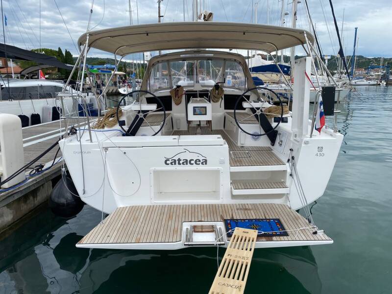 Dufour 430  | Catacea