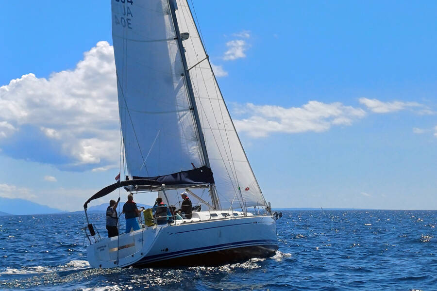 Dufour 44  | Jonathan Pink