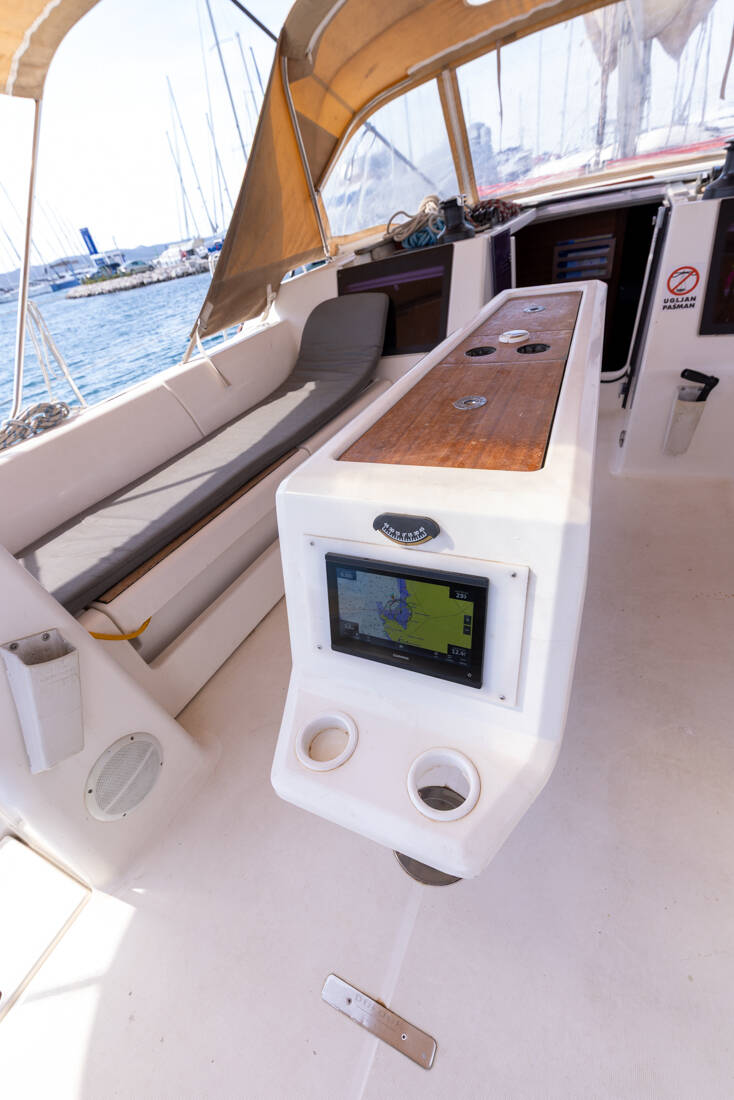 Dufour 460 GL  | Erco