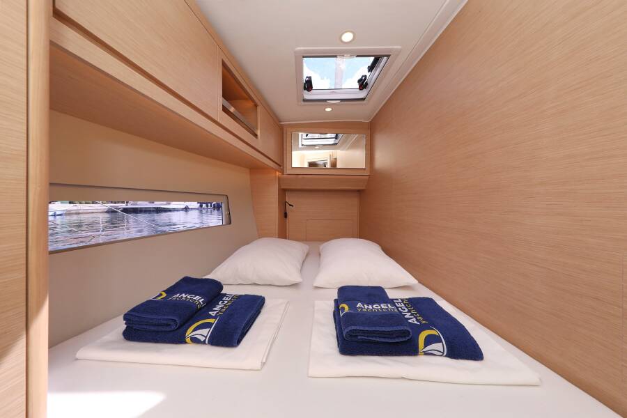 Dufour 470  | Blue moon