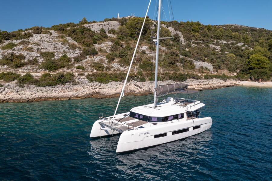 Dufour 48 Catamaran  | Uma