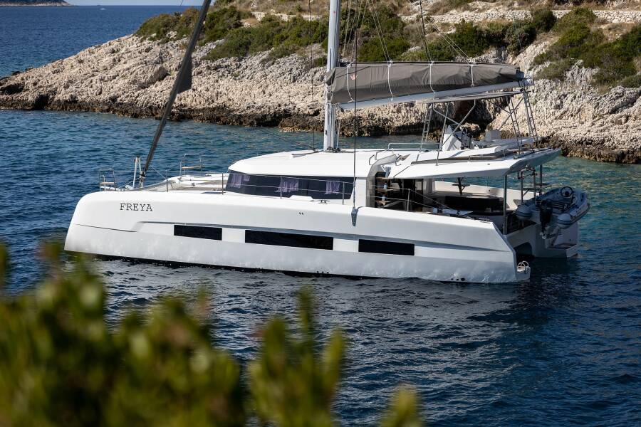 Dufour 48 Catamaran  | Freya