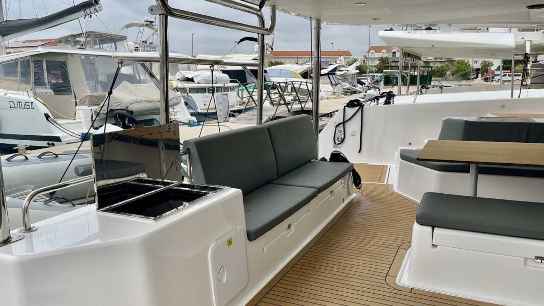 Dufour 48 Catamaran  | LoveMarine