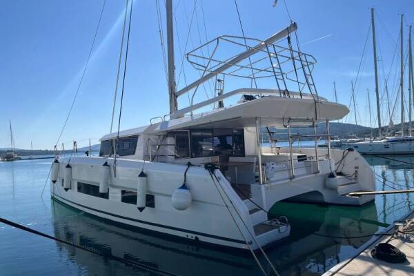 Dufour 48 Catamaran | Dreamland