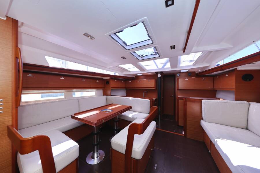 Dufour 520 GL | Lateja