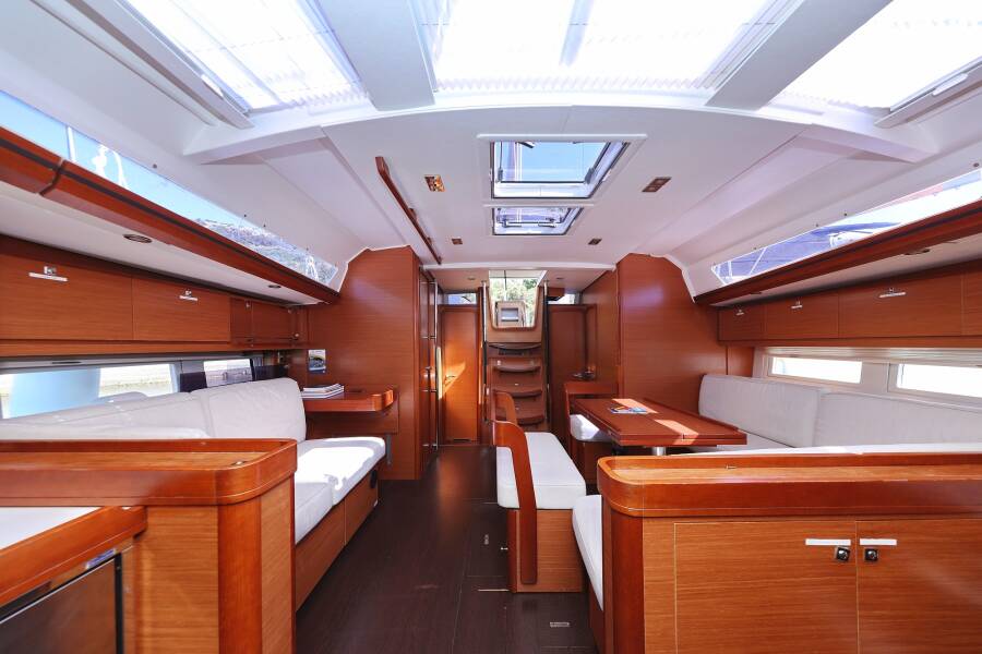 Dufour 520 GL | Lateja