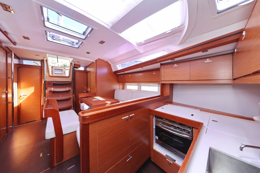 Dufour 520 GL | Lateja