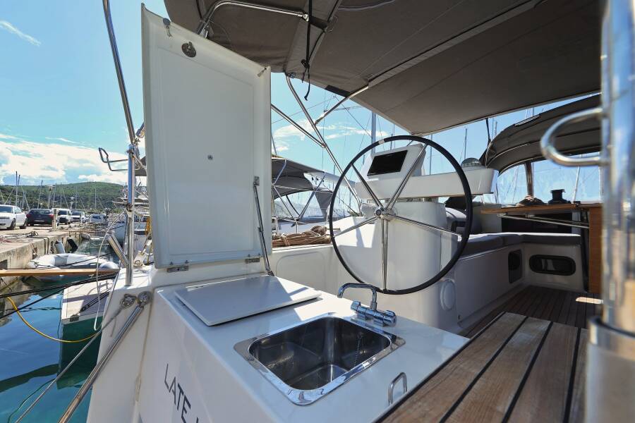 Dufour 520 GL  | Lateja
