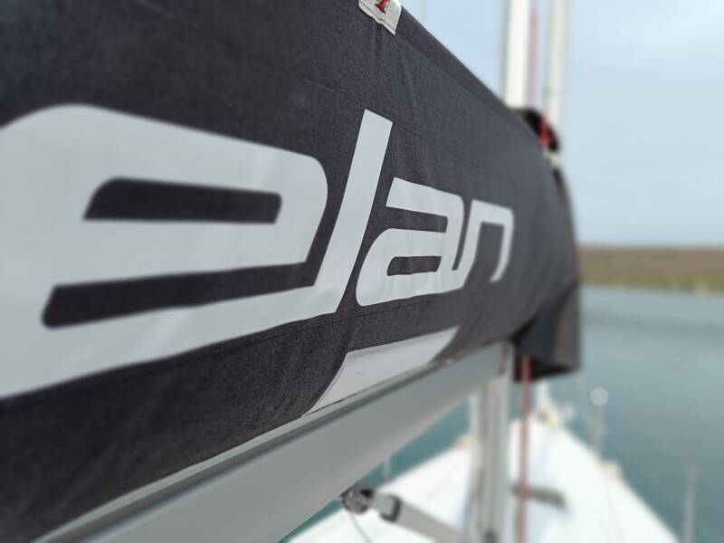 Elan E4  | Lipa