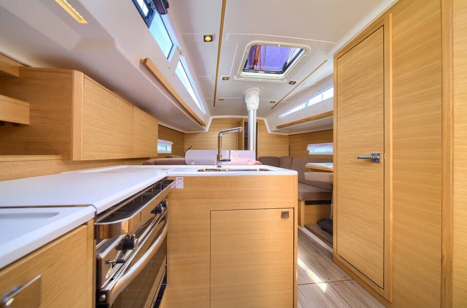 Elan E4  | Lipa