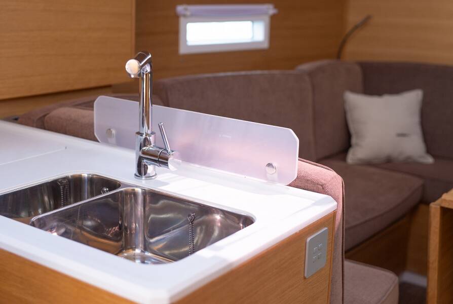 Elan E4  | Lipa