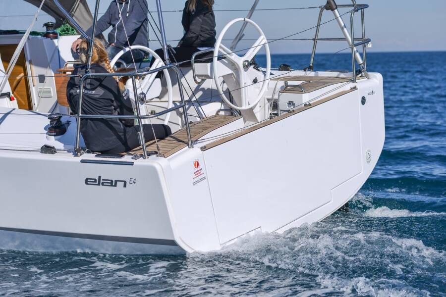 Elan E4  | Shark