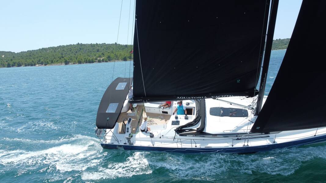Elan E6 | Thor