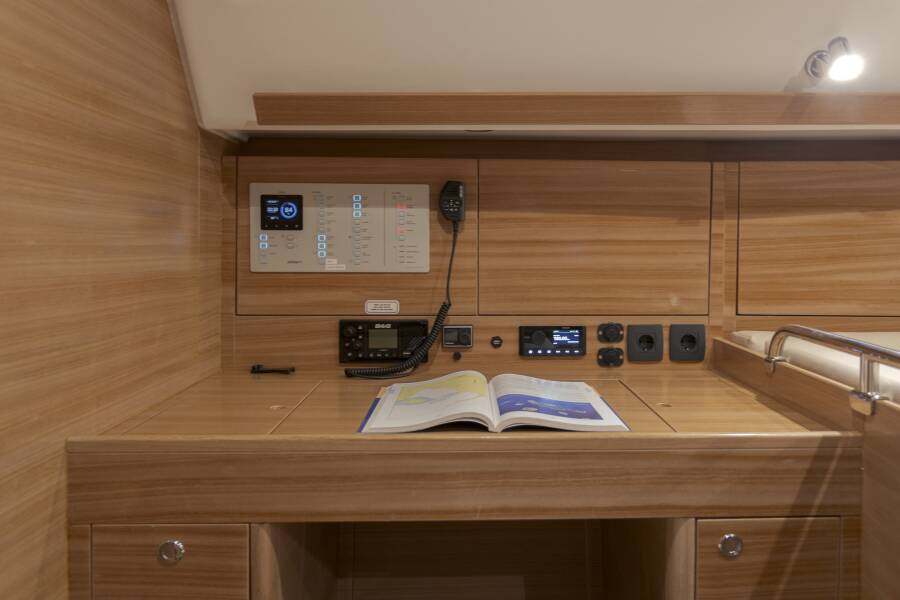 Elan Impression 45.1 | Bad Buoy